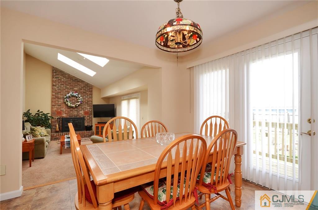 7 Kings Road Dayton, NJ 08810 - Photo 8 of 15 Gallery Image 8