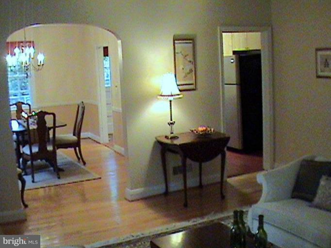 124 Stanmore Road Baltimore, MD 21212 - Photo 4 of 15 Living Room/Dining Room
