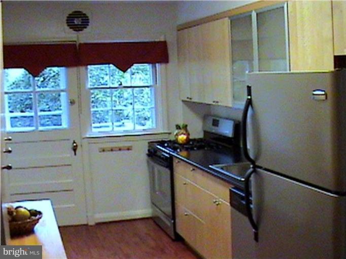 124 Stanmore Road Baltimore, MD 21212 - Photo 5 of 15 Kitchen