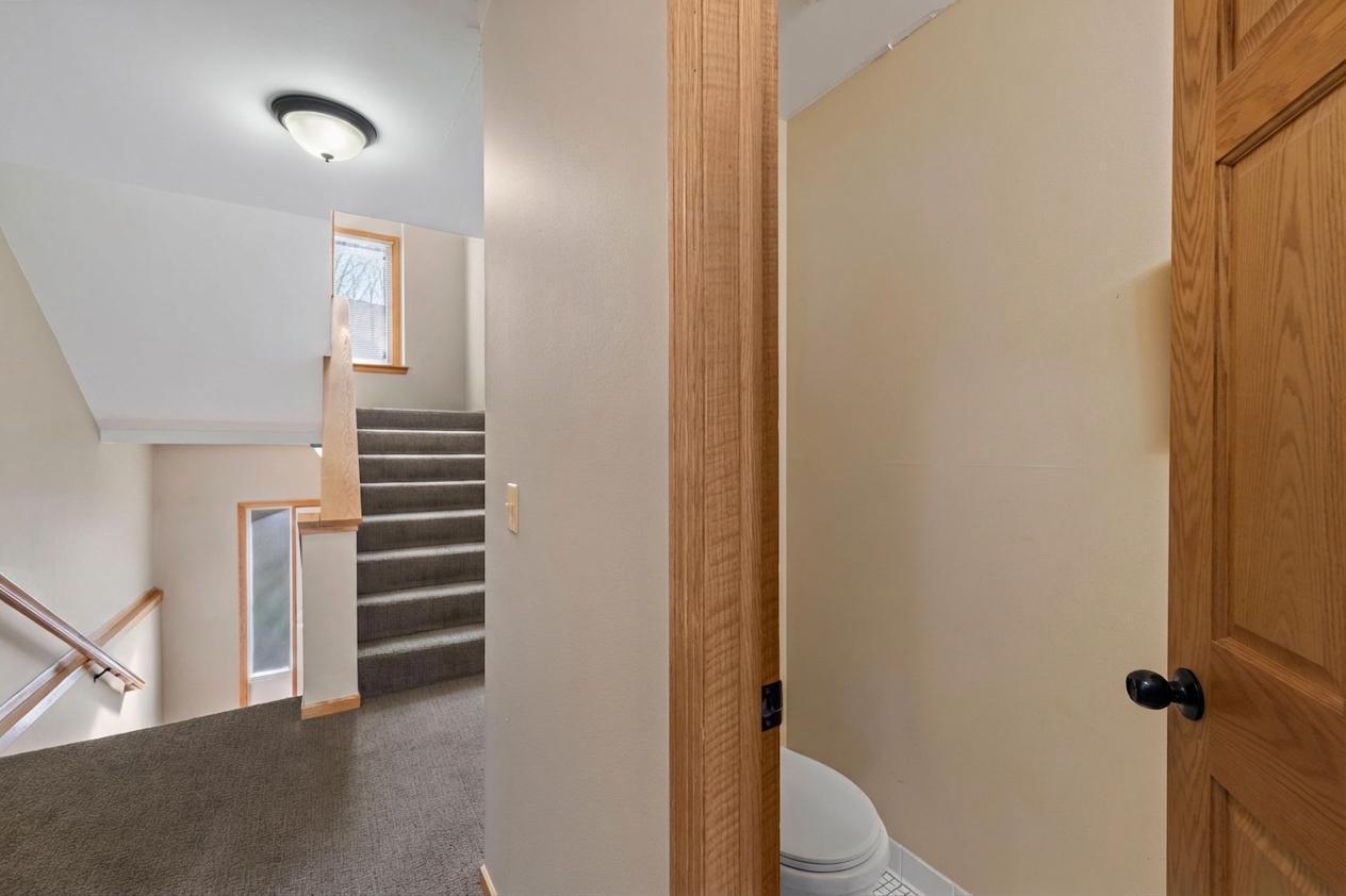 304 Pondridge Circle Wayzata, MN 55391 - Photo 11 of 21