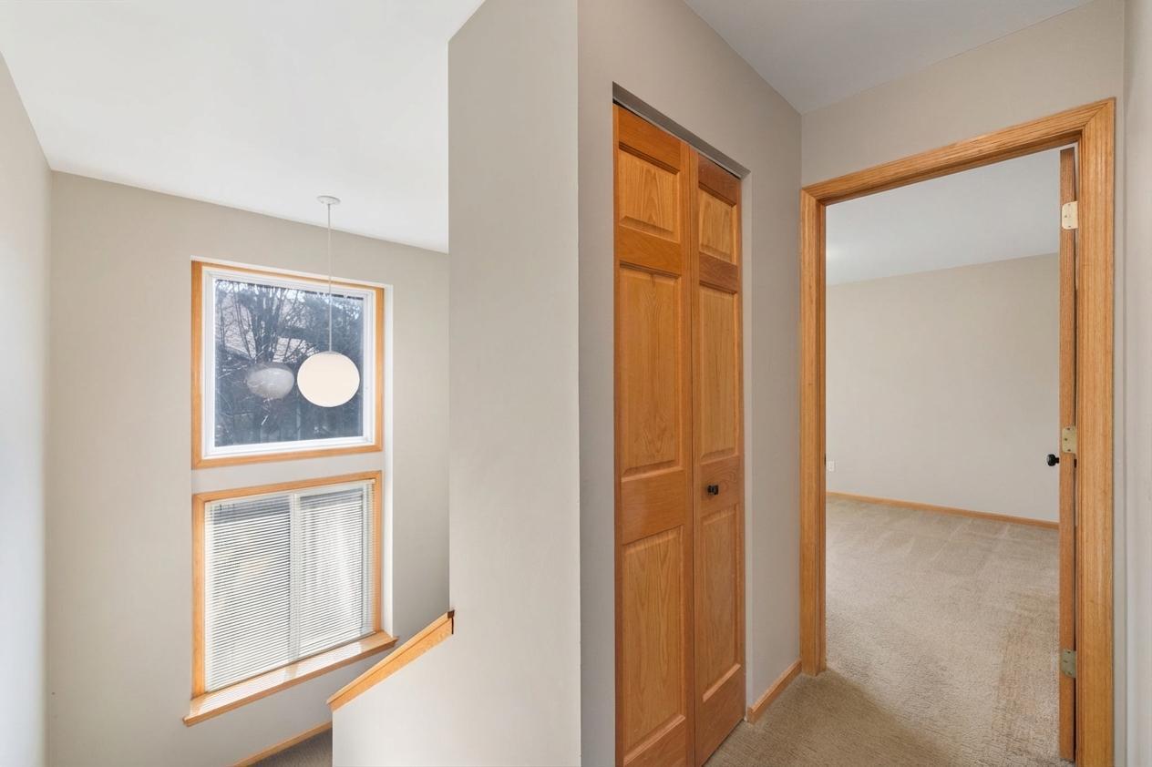 304 Pondridge Circle Wayzata, MN 55391 - Photo 12 of 21