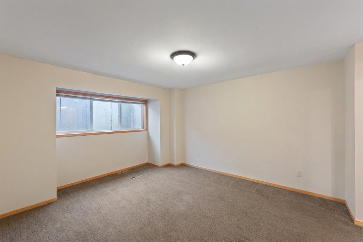 304 Pondridge Circle Wayzata, MN 55391 - Photo 13 of 21