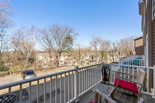 $2,495 | 304 Pondridge Circle, Wayzata, MN 55391