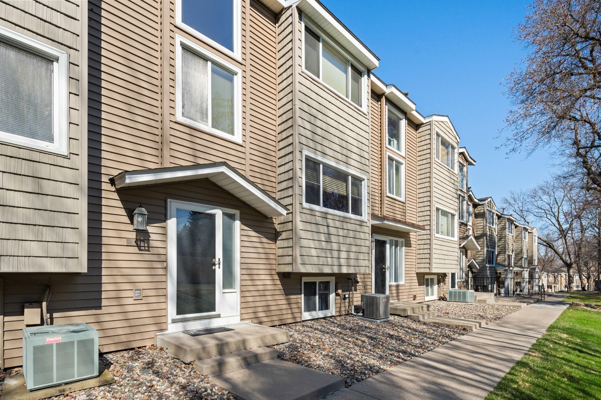 304 Pondridge Circle Wayzata, MN 55391 - Photo 20 of 21