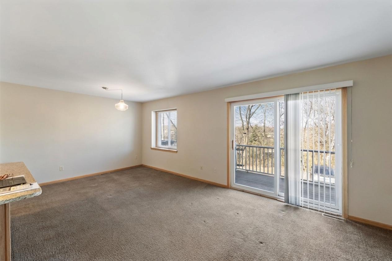 304 Pondridge Circle Wayzata, MN 55391 - Photo 4 of 21