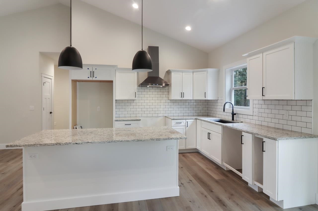 10201 Thiel Road Traverse City, MI 49685 - Photo 4 of 13