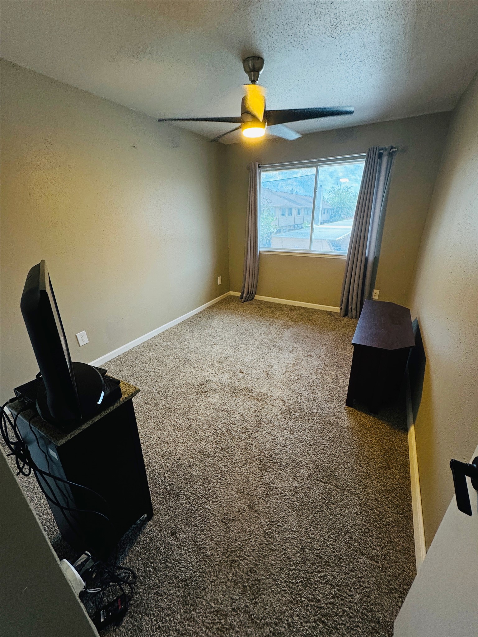 5800 Lumberdale Road, Unit 90 Houston, TX 77092 - Photo 30 of 39 Bedroom 2