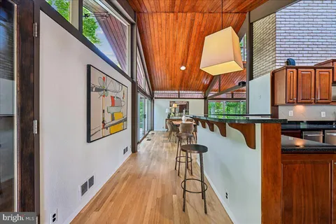 $1,995,000 | 6620 Fernwood Court, Bethesda, MD 20817