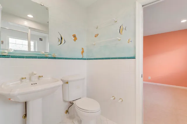 $3,100,000 | 3040 Northeast 40th Street, Fort Lauderdale, FL 33308