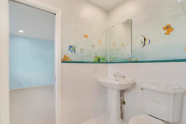 $3,100,000 | 3040 Northeast 40th Street, Fort Lauderdale, FL 33308