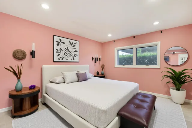 $3,100,000 | 3040 Northeast 40th Street, Fort Lauderdale, FL 33308