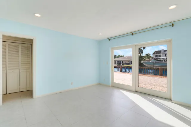 $3,100,000 | 3040 Northeast 40th Street, Fort Lauderdale, FL 33308