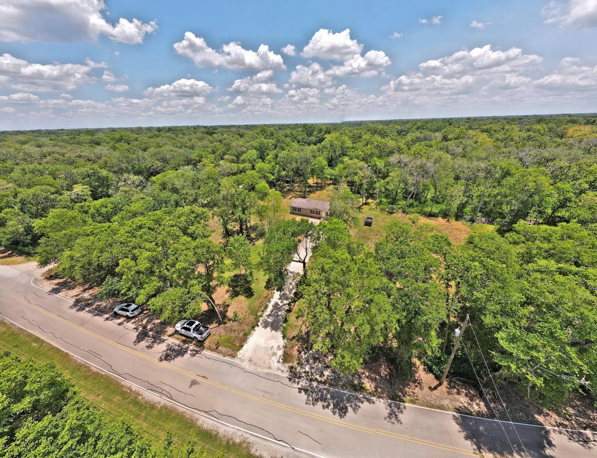 317 River Road Angleton, TX 77515 - Photo 5 of 23