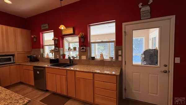 $699,900 | 8295 Green Lane, Rye, CO 81069