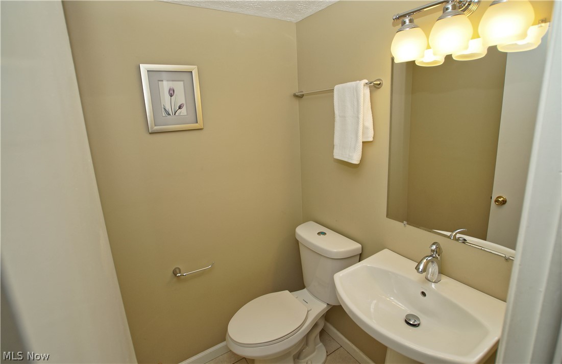 4644 West Farnhurst Road Cleveland, OH 44121 - Photo 13 of 31