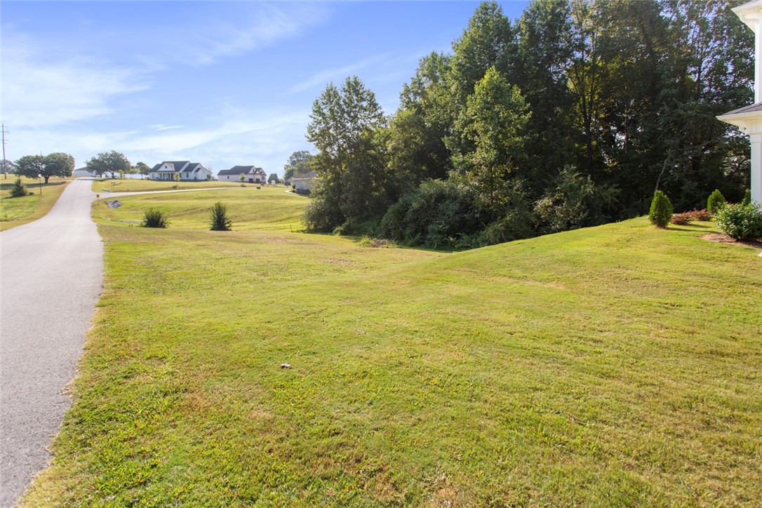 1515 Hendon Drive Walhalla, SC 29691 - Photo 4 of 41 Street view