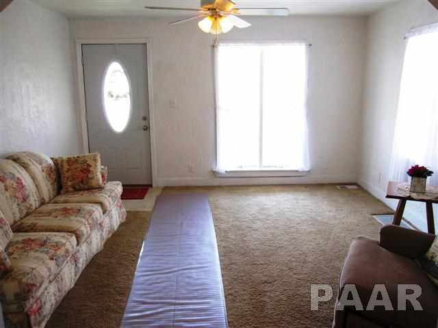 1504 South 14th Street Pekin, IL 61554 - Photo 4 of 10