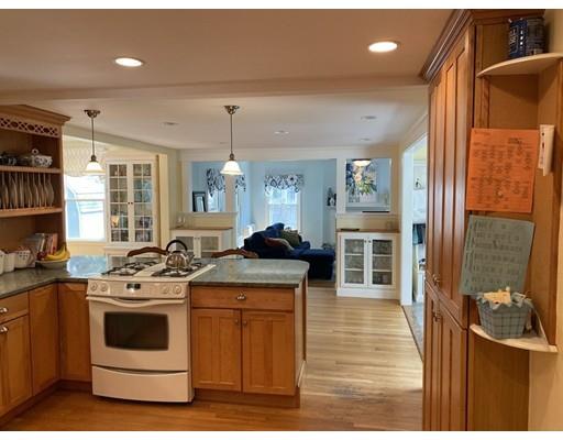 27 Edgehill Road Norwood, MA 02062 - Photo 5 of 27 Gallery Image 5