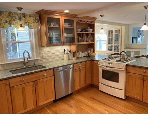 27 Edgehill Road Norwood, MA 02062 - Photo 6 of 27 Gallery Image 6