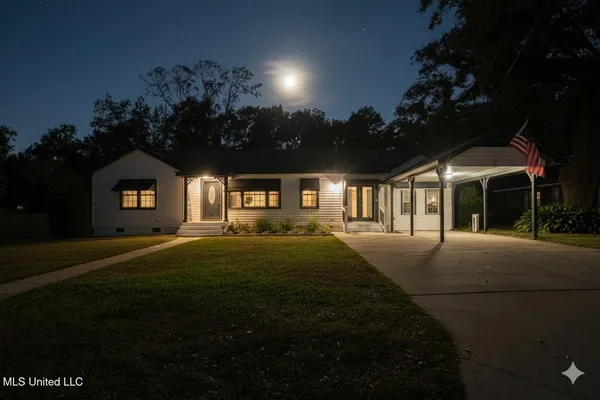 $249,000 | 709 Rich Avenue, Gulfport, MS 39501
