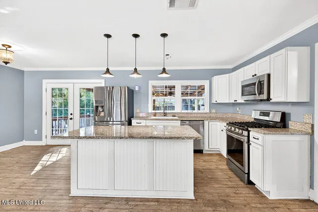 $324,999 | 709 Rich Avenue, Gulfport, MS 39501