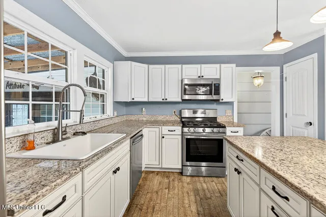 $324,999 | 709 Rich Avenue, Gulfport, MS 39501