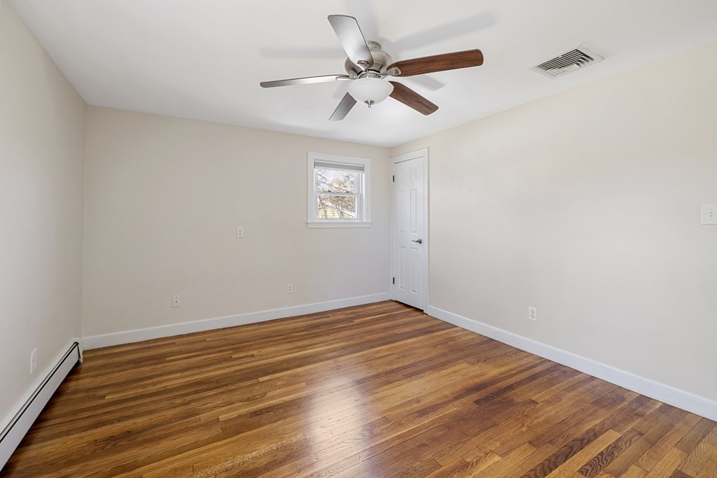 160 Ravenswood Road Waltham, MA 02453 - Photo 15 of 30