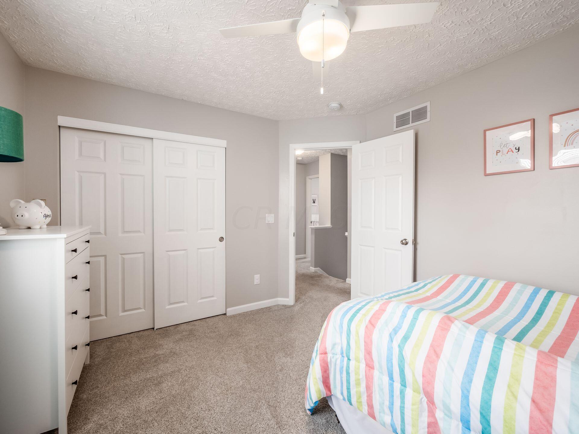 2476 Limestone Way Columbus, OH 43228 - Photo 32 of 52 Bedroom 3