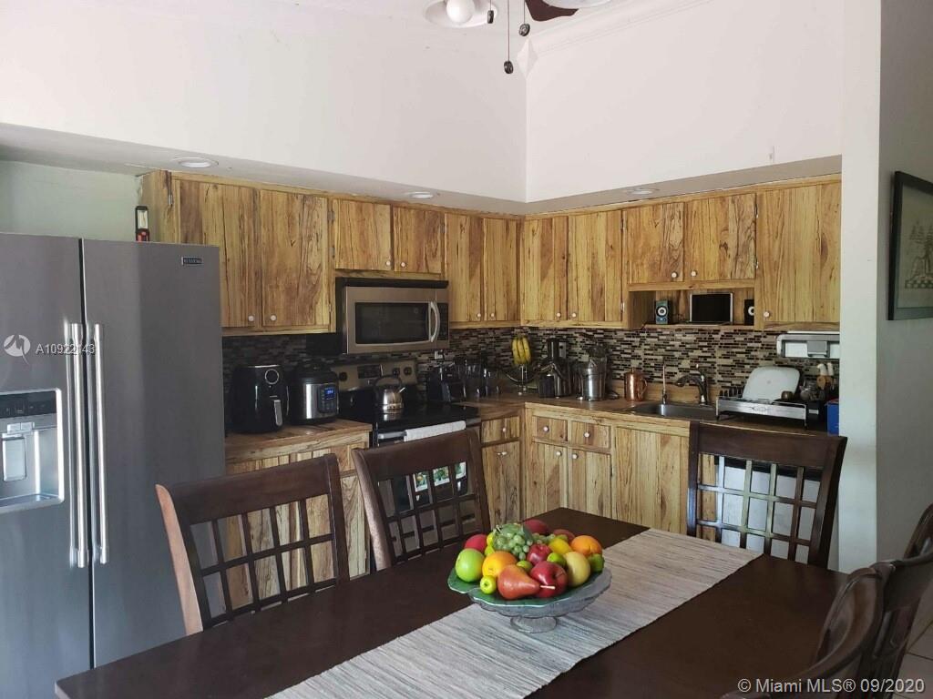 10955 Southwest 122nd Place Miami, FL 33186 - Photo 2 of 4