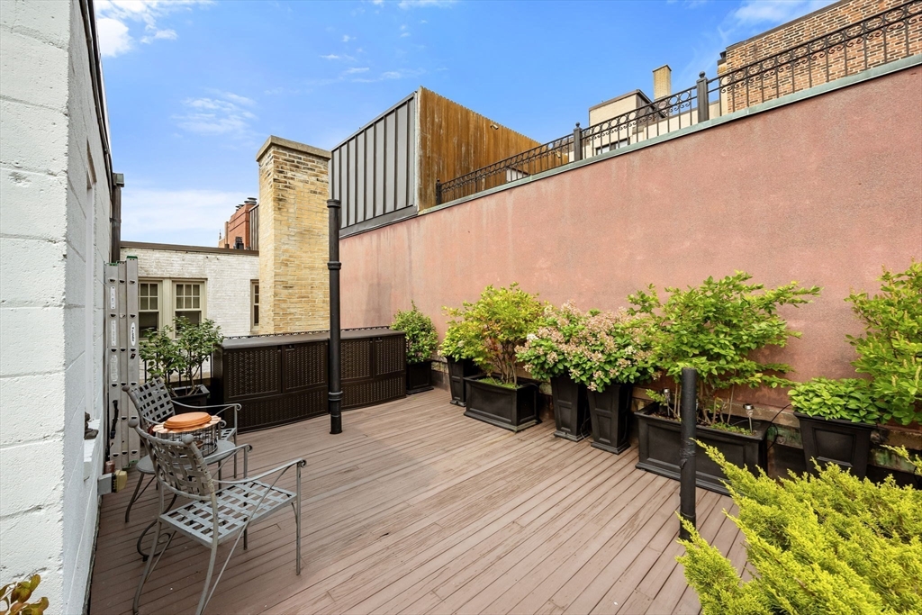 56 Commonwealth Avenue, Unit PH Boston, MA 02116 - Photo 27 of 33 a view of balcony with furniture