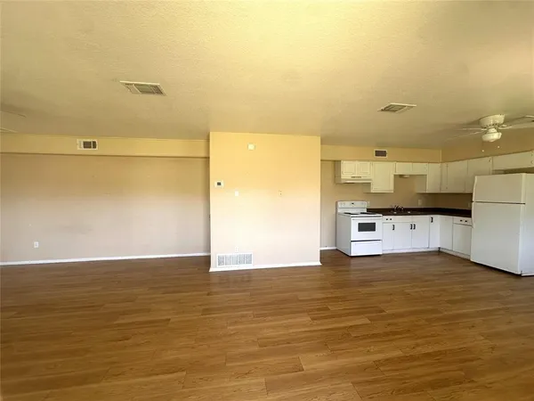 $1,100 | 1808 Spring Lake West, Brownwood, TX 76801