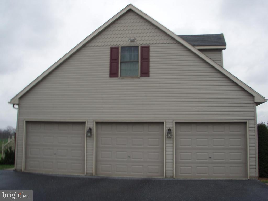 719 Weavertown Road Myerstown, PA 17067 - Photo 2 of 18 Gallery Image 2