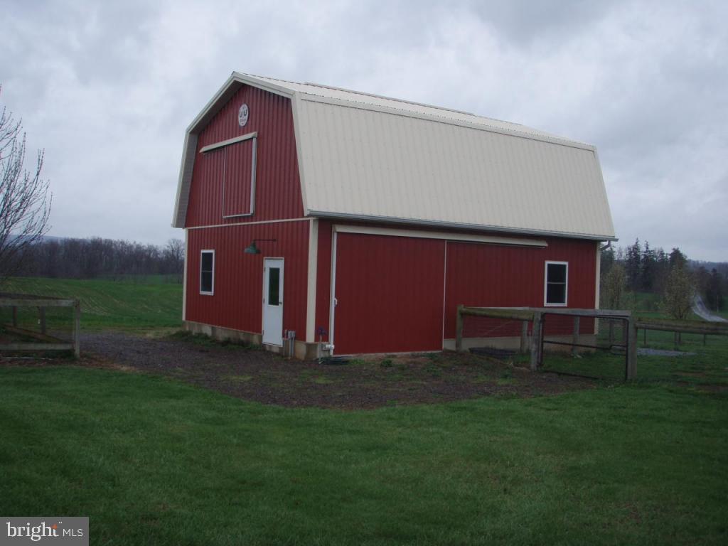 719 Weavertown Road Myerstown, PA 17067 - Photo 3 of 18 Gallery Image 3