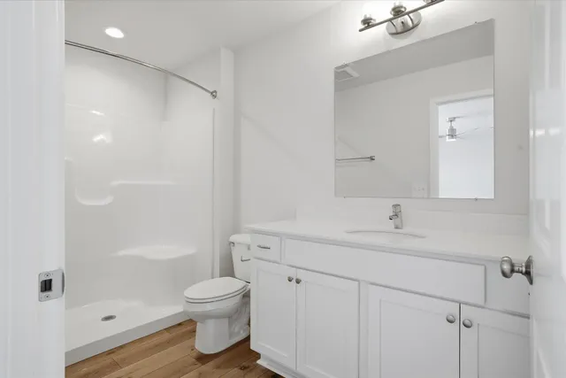 $2,400 | 330 Cattail Court, Unit A, Genoa City, WI 53128