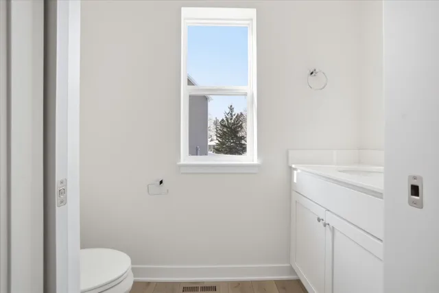 $2,400 | 330 Cattail Court, Unit A, Genoa City, WI 53128