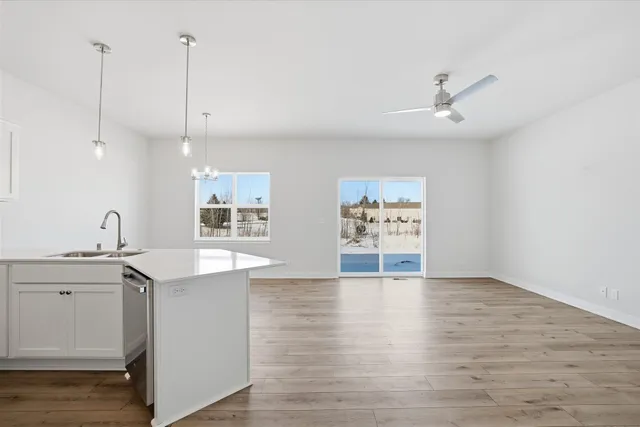 $2,400 | 330 Cattail Court, Unit A, Genoa City, WI 53128