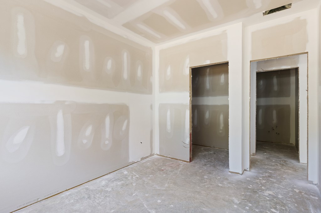 33 Grove Loop Blue Ridge, GA 30513 - Photo 13 of 47 an empty room with closet