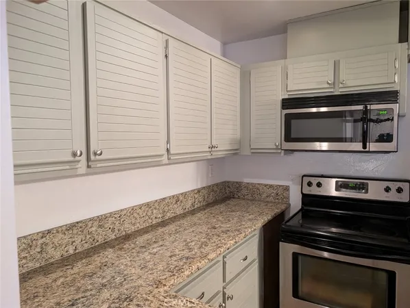 $2,170 | 13096 Le Parc Boulevard, Unit 81, Chino Hills, CA 91709