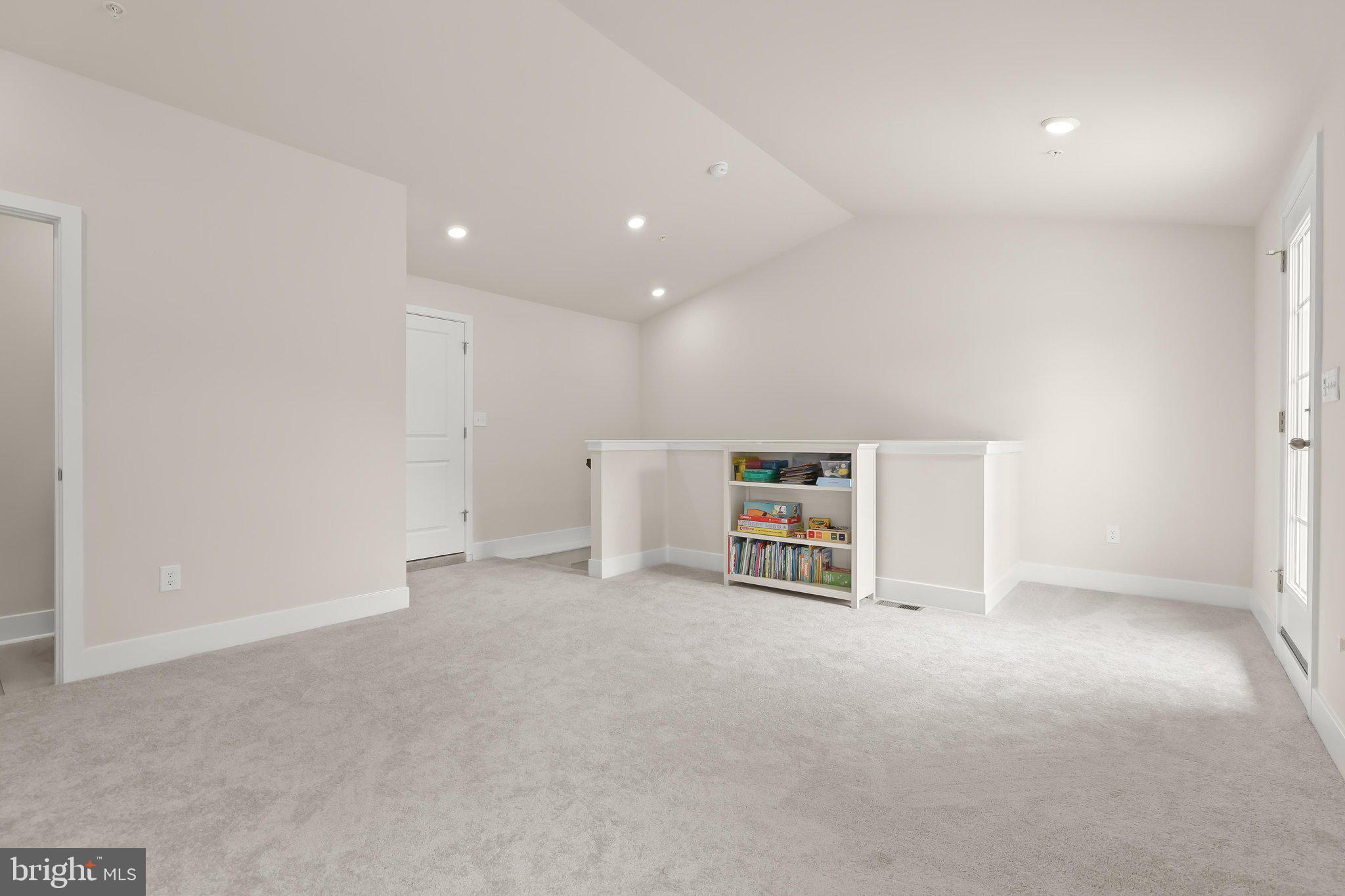 1732 Water Xing Road Pikesville, MD 21208 - Photo 40 of 58 Top Level Loft