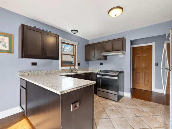 $429,900 | 27W150 James Avenue, West Chicago, IL 60185
