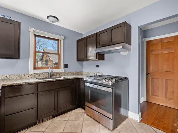$429,900 | 27W150 James Avenue, West Chicago, IL 60185