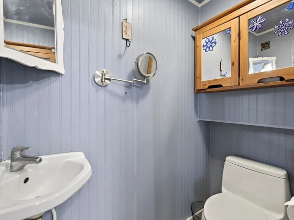 $429,900 | 27W150 James Avenue, West Chicago, IL 60185
