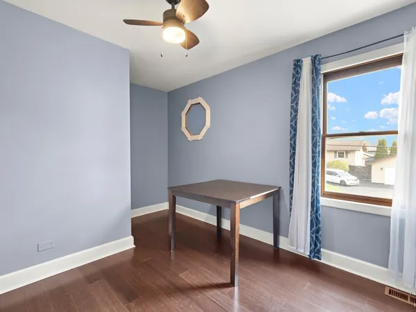 $429,900 | 27W150 James Avenue, West Chicago, IL 60185
