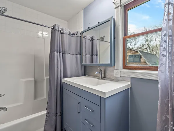 $429,900 | 27W150 James Avenue, West Chicago, IL 60185