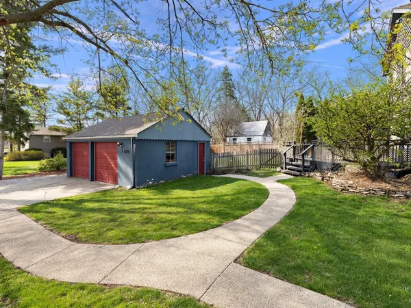 $429,900 | 27W150 James Avenue, West Chicago, IL 60185