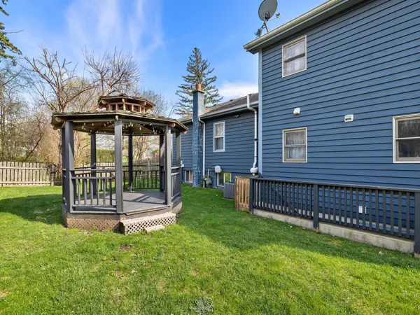 $429,900 | 27W150 James Avenue, West Chicago, IL 60185