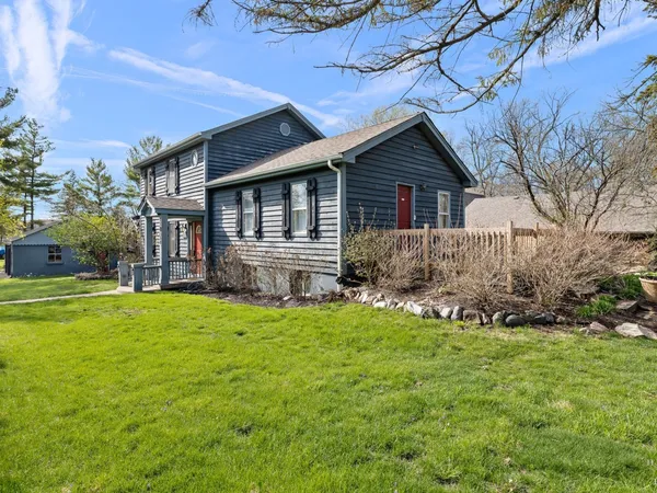 $429,900 | 27W150 James Avenue, West Chicago, IL 60185