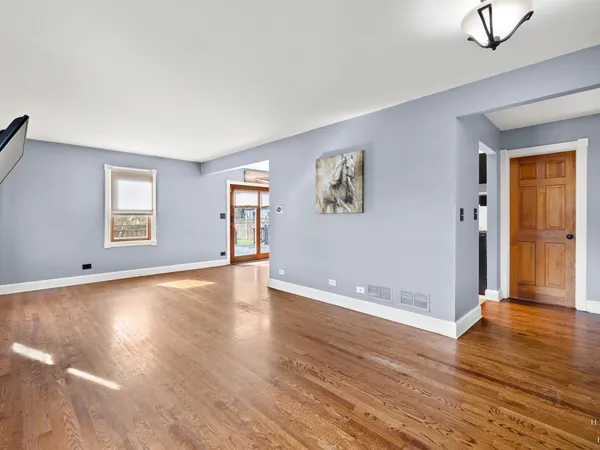 $429,900 | 27W150 James Avenue, West Chicago, IL 60185