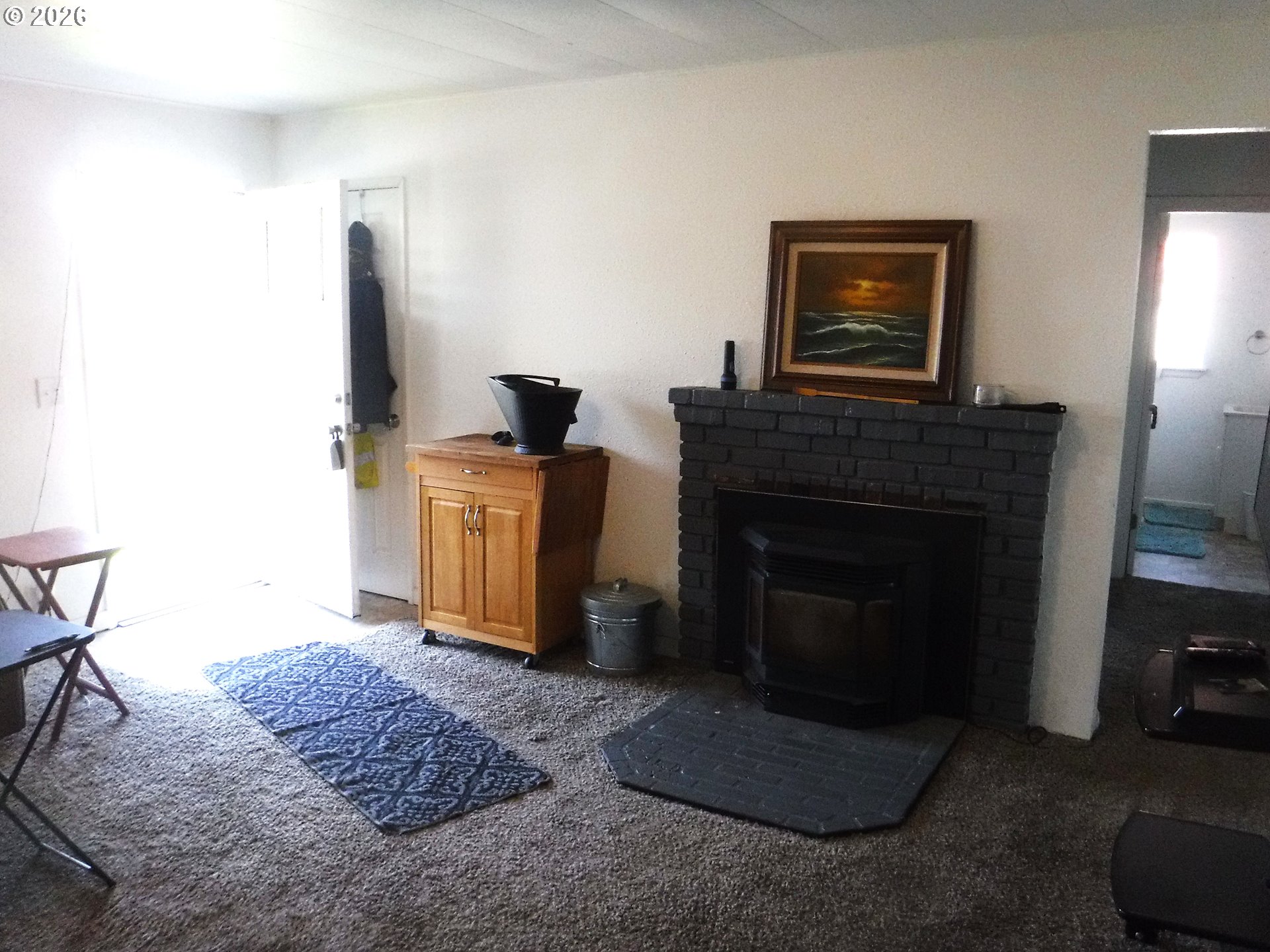 2075 Johnson Street North Bend, OR 97459 - Photo 13 of 26 Fireplace Pellet Stove