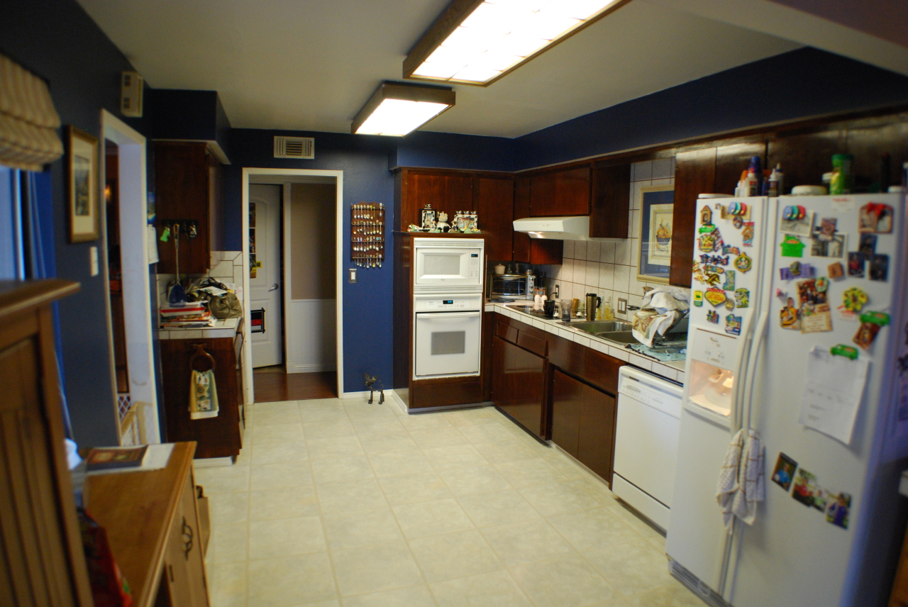 7017 Riata Drive Redding, CA 96002 - Photo 12 of 12 Kitchen